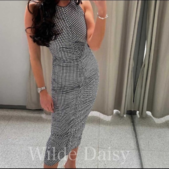 Zara Dresses & Skirts - Zara Gngham Midi Dress XS Black White